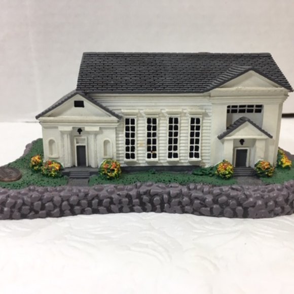 Norman Rockwell's Main Street Art Landmark Sculptures The Town Hall #82286 VTG - Picture 4 of 12